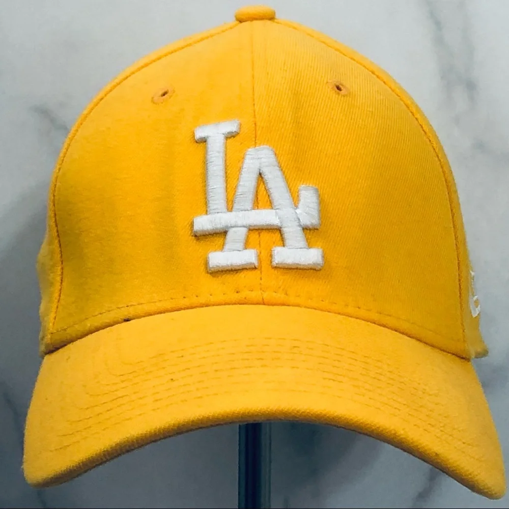 LA Dodgers Hat Baseball Cap knit flex fit Gold White MLB New Era 39 Thirty M L - Picture 13 of 14